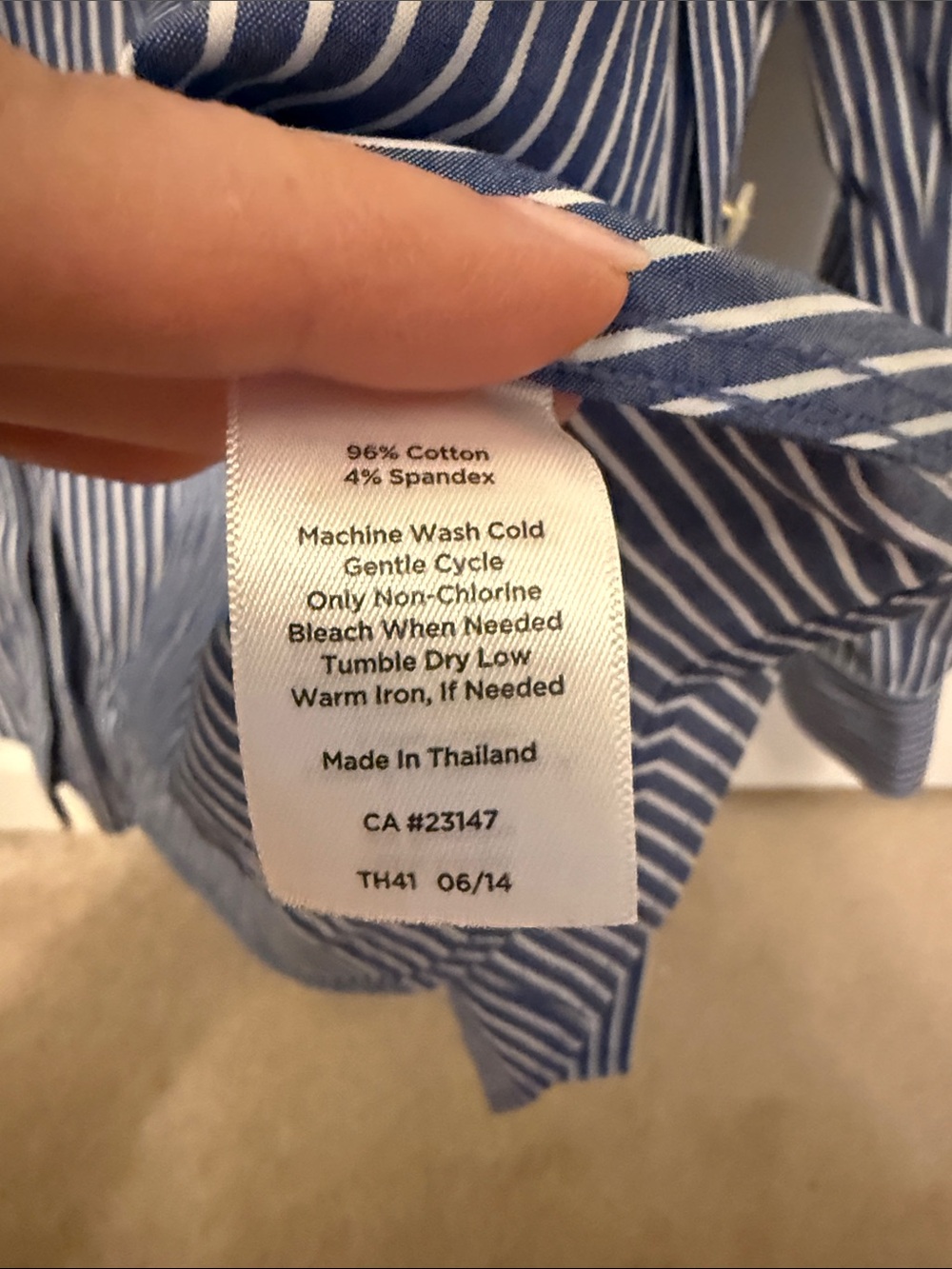 Talbots women’s Navy and White Stripe Dress Shirt size 6 - Picture 3 of 3